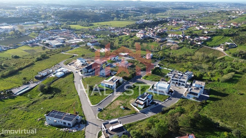 Terreno Urbano / Área Total de 361,43m2 / Casal Novo