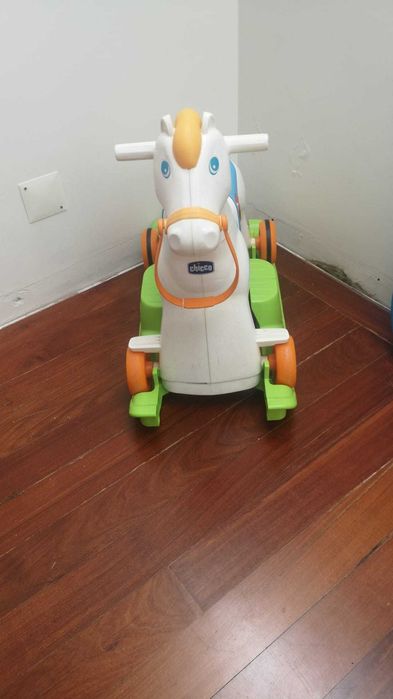 Cavalo brincar Chicco