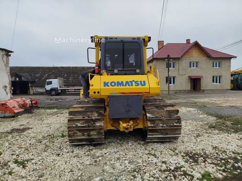 Бульдозер Komatsu D65PX-15