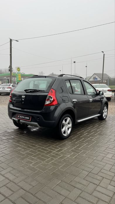 Dacia Sandero StapWay Дача СтепВей 2010 р 1,6 бенз 5 МКПП НЕ ФАРБОВАНА