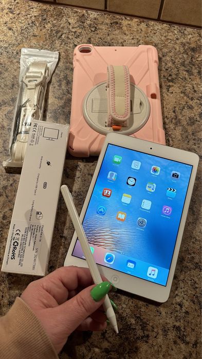 Tablet iPad Apple Retina - stan idealny