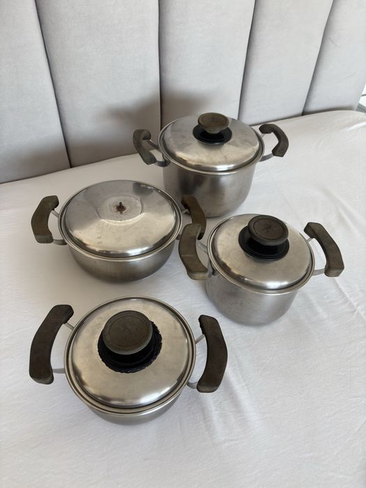 Conjunto de 4 tachos