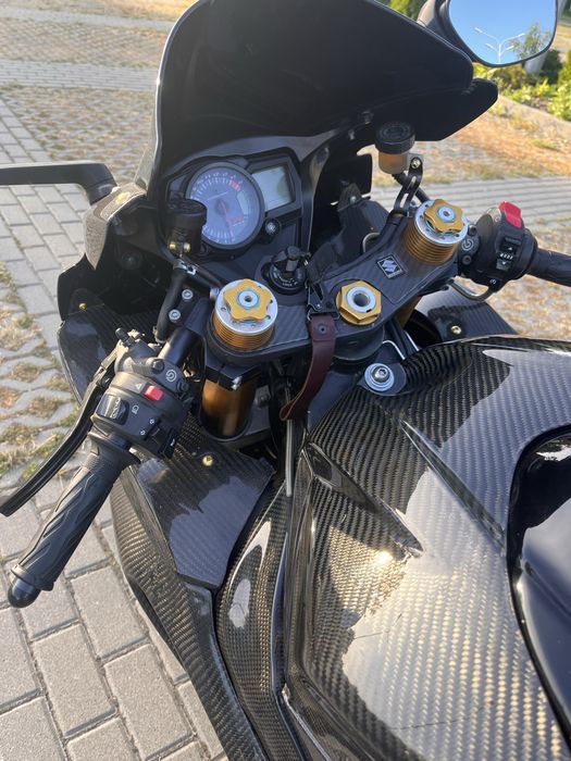 Продам suzuki gsxr 1000 k7-k8