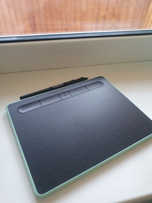 Графічний планшет Wacom Intous S Bluetooth