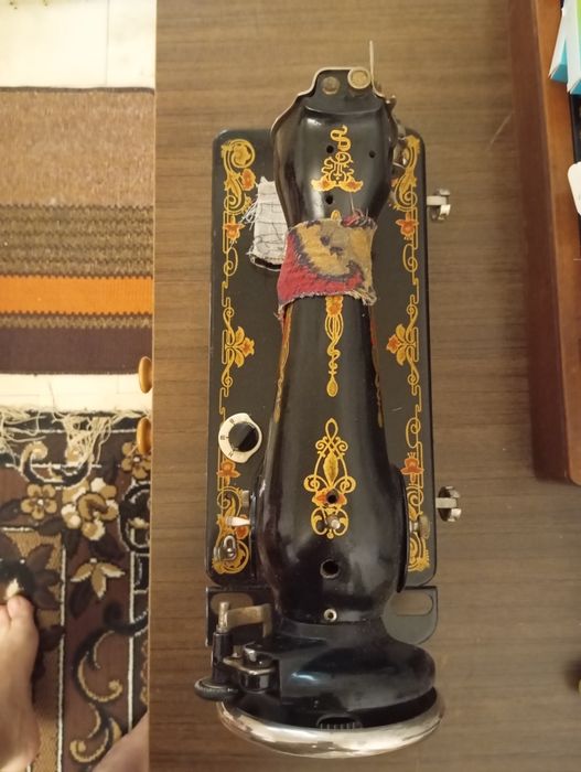 Продаю швейну машинку робочу в гарному стані