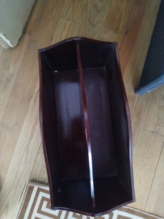 Porta revistas em madeira