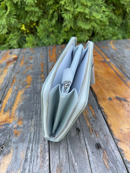 Новый кошелек calvin klein (ck sculpted impresion zip wallet)с америки