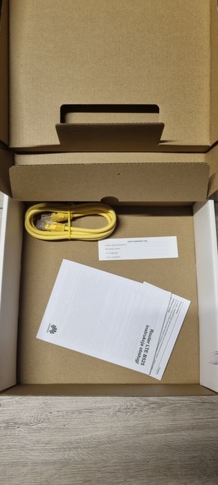 Router Huawei  B252s-23a