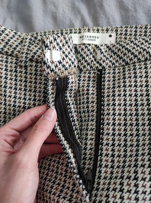 Eleganckie spodnie Reserved