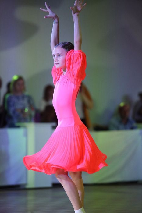 Сукня бейсик для бальних танців