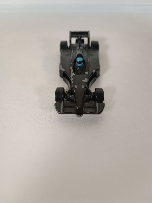 Болид формулы-1 McDonald's Hot wheels