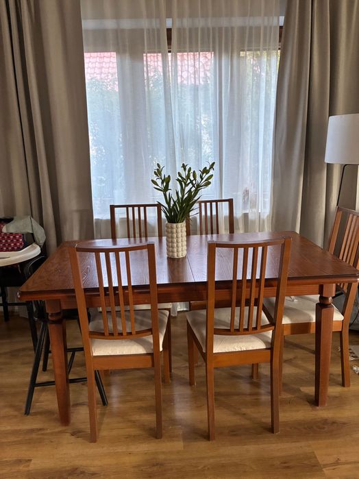Stół drewniany rozkładany