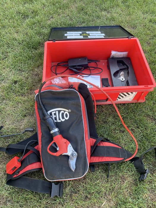 Tesoura de poda felco eletrica 811