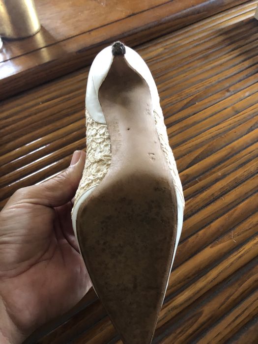 Sapatos vintade de senhora em pele