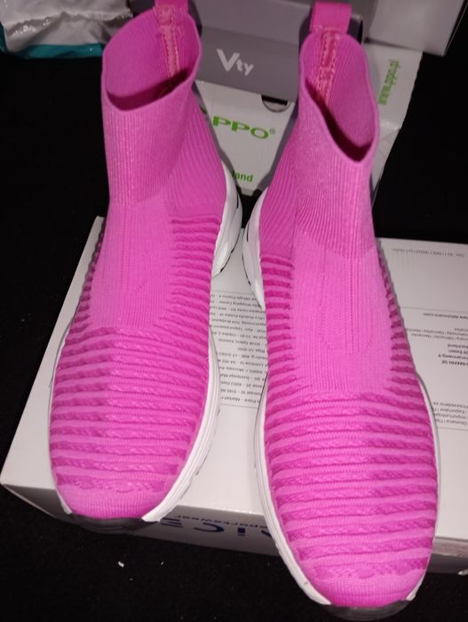 Wygodne nowe buty dla kobiet dziewczyn rozmiar 39  piękne i stylowe