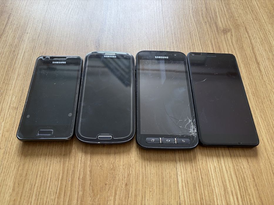 Używane telefony Samsung i Microsoft