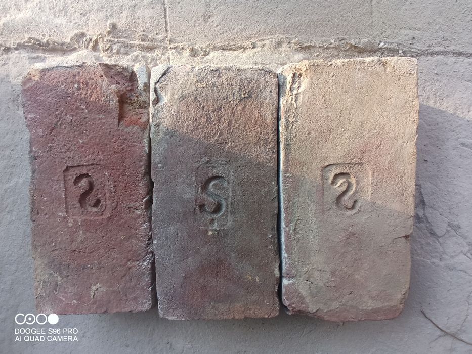 Цегла старовинна для колекції або декору