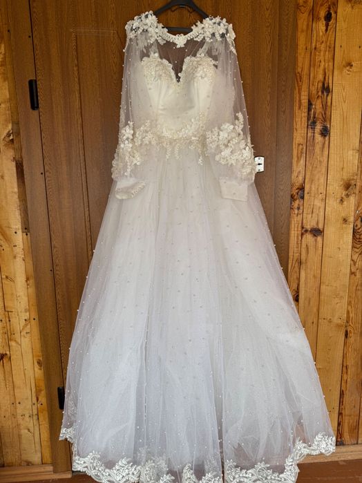 Вживана весільна сукня
