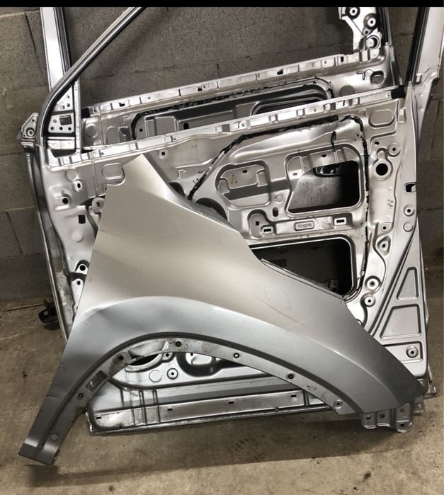 Крыло переднее правое toyota highlander тойота хайлендер