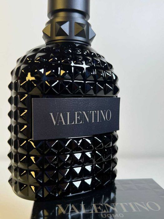 Туалетна вода Valentino Born In Roma Rockstud Noir