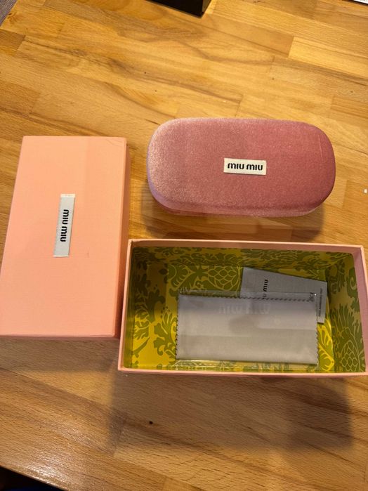 Óculos de Sol Miu Miu