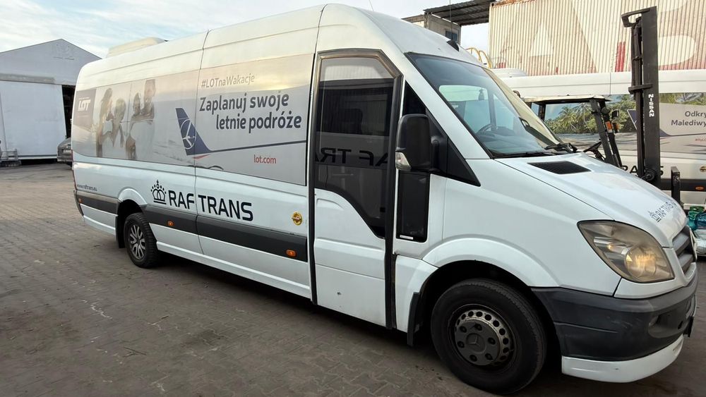 Mercedes-Benz SPRINTER  Mercedes-Benz Sprinter 561 CDI 16+1