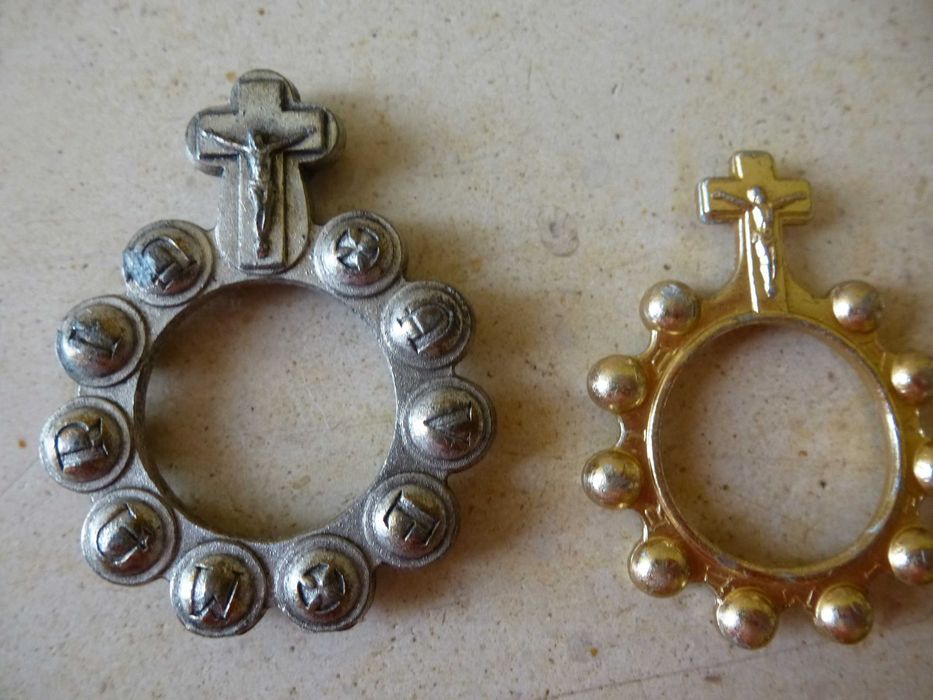 Rosário e dezenas,  religiosos