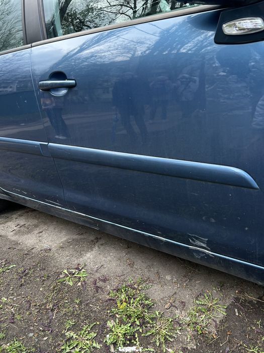 Сімейний авто Citroen C4 grand picasso 2009 рік