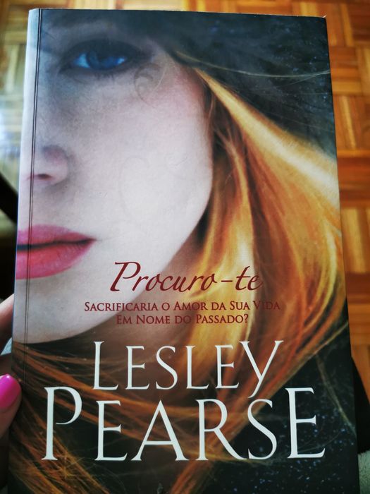 Livro "Procuro-te"