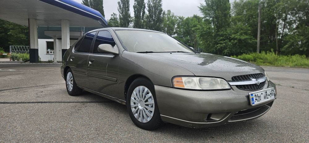 Nissan Altima 2000 рік