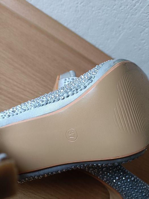 Buty na karnawał rozmiar 37