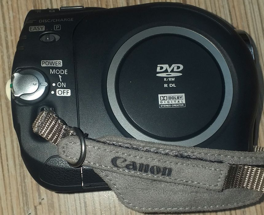 Цифовая видеокамера Canon DC301 E  PAL