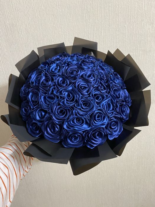 Букети з стрічки. Атласні троянди