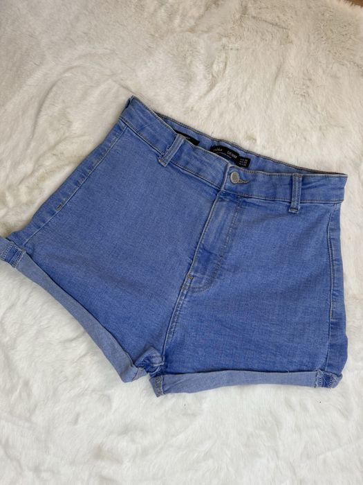 Jeansowe spodenki z wysokim stanem