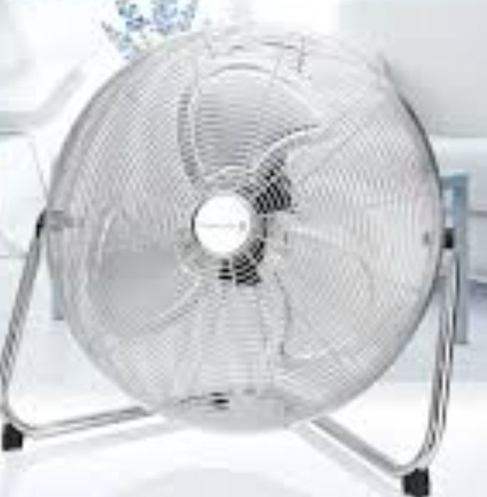 Vendo ventoinha em aluminio, em segunda mão , como nova