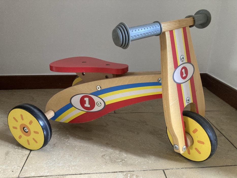 Drewniany rowerek biegowy
