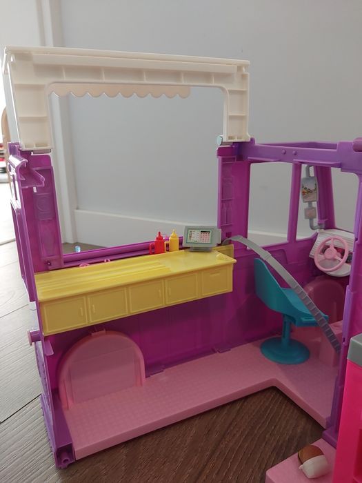 Barbie Food Truck