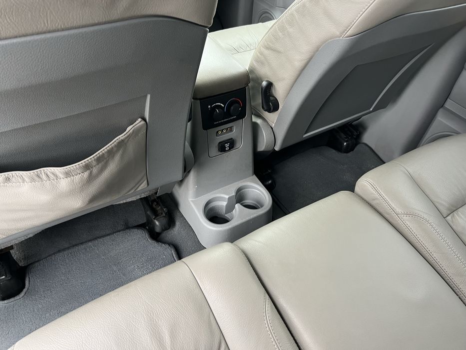 Chrysler Aspen рамный полный привод 8мест