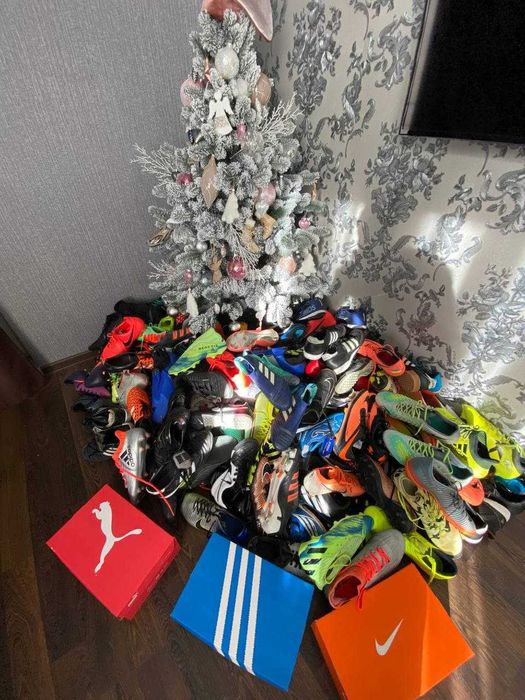 Бутсы, сороконожки, бампы, залки, копочки, футзалки, буци