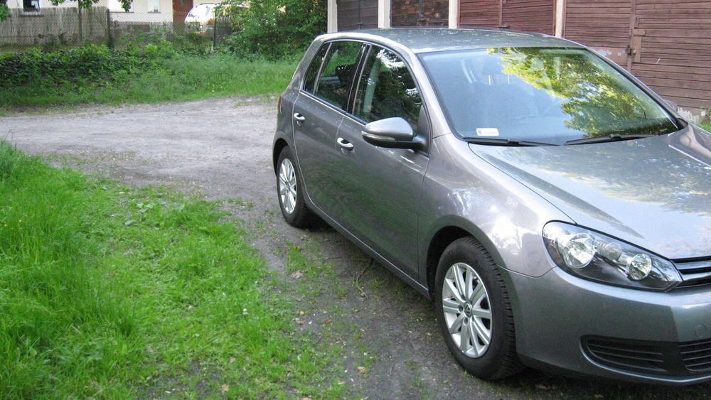 sprzedam vw golf 1.2 tsi w bardzo dobrym stanie, jestem 1- wszym właścicielem , garażowany