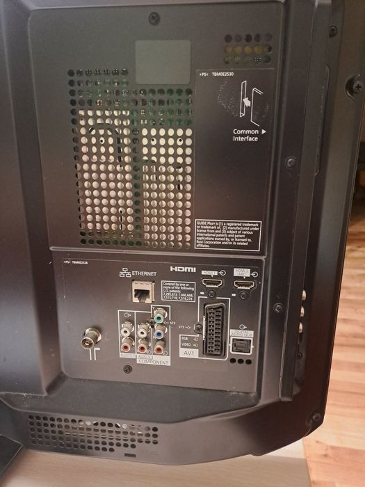 Телевізор PANASONIC TX-P42UT30E  42 дюйми