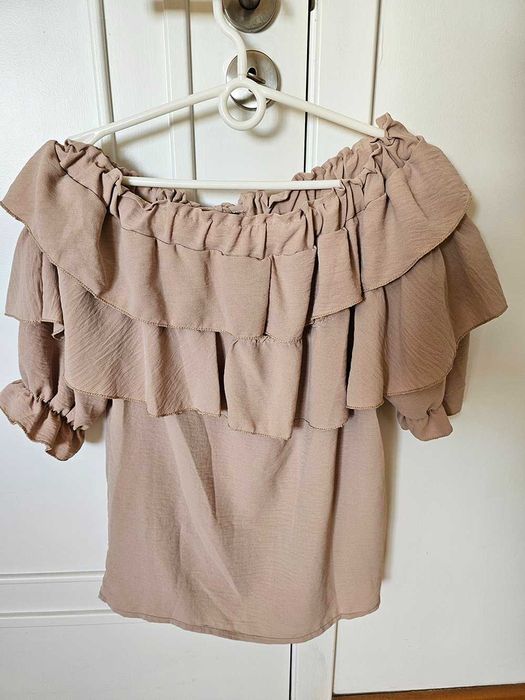 Blusa com folhos, bege