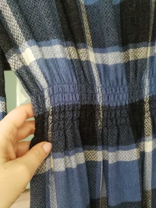 Dzianinowa sukienka w kratę r.S