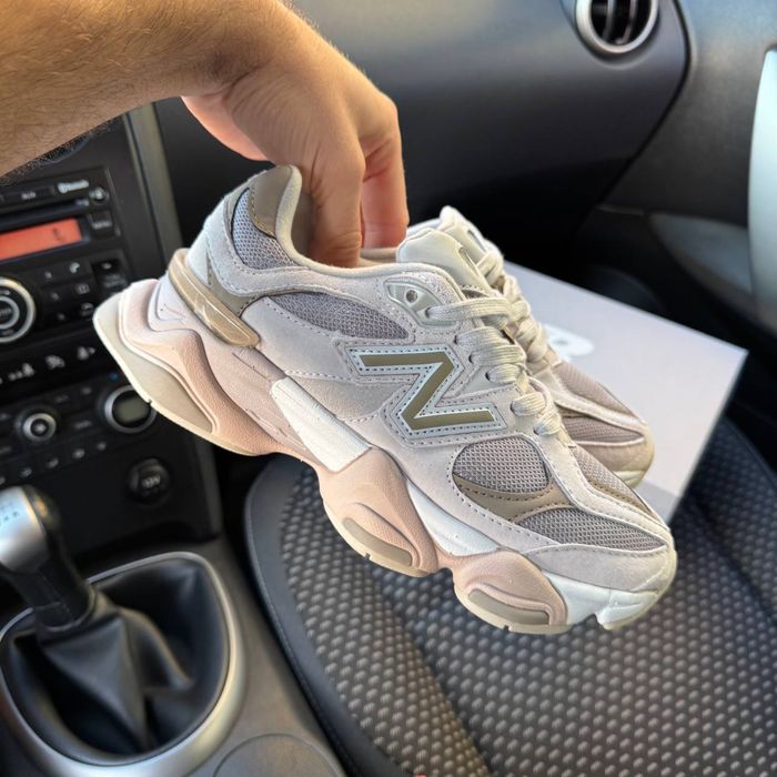Жіночі бежеві кросівки нюбеланс замша New Balance 9060 beige