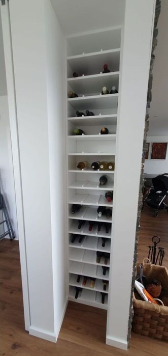 Adegas e garrafeiras por medida