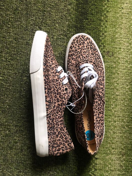 Взуття жіноче,мокасини .нові