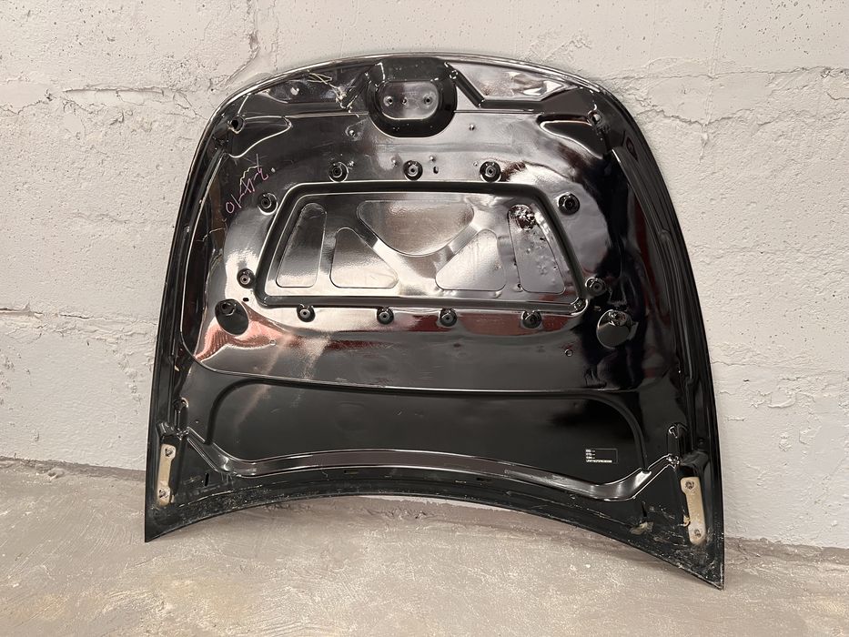 Оригінальний Капот на Tesla mY