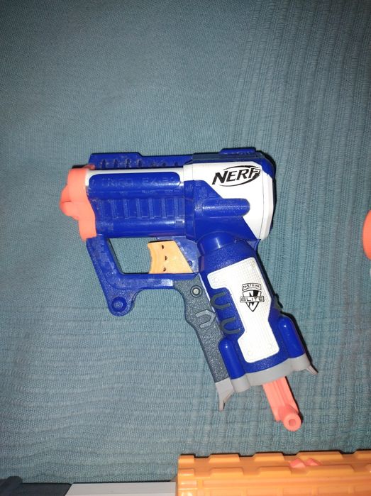 Pistolety na strzałki Nerf
