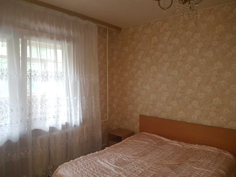 Продається трикімнатна квартира Бровари Чорних Запорожців 60б