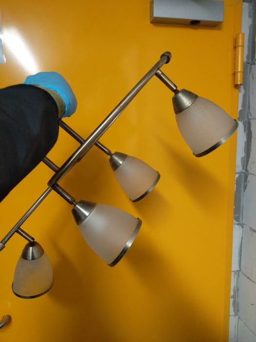 Żyrandol na cztery żarówki